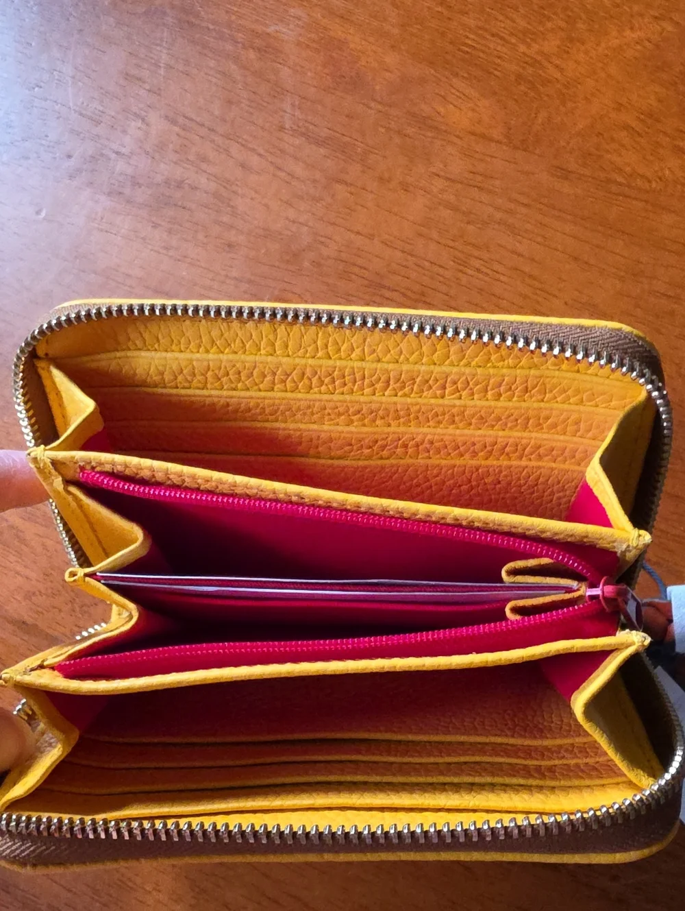 Dooney & Bourke Pebbled Leather Medium Zip Wallet